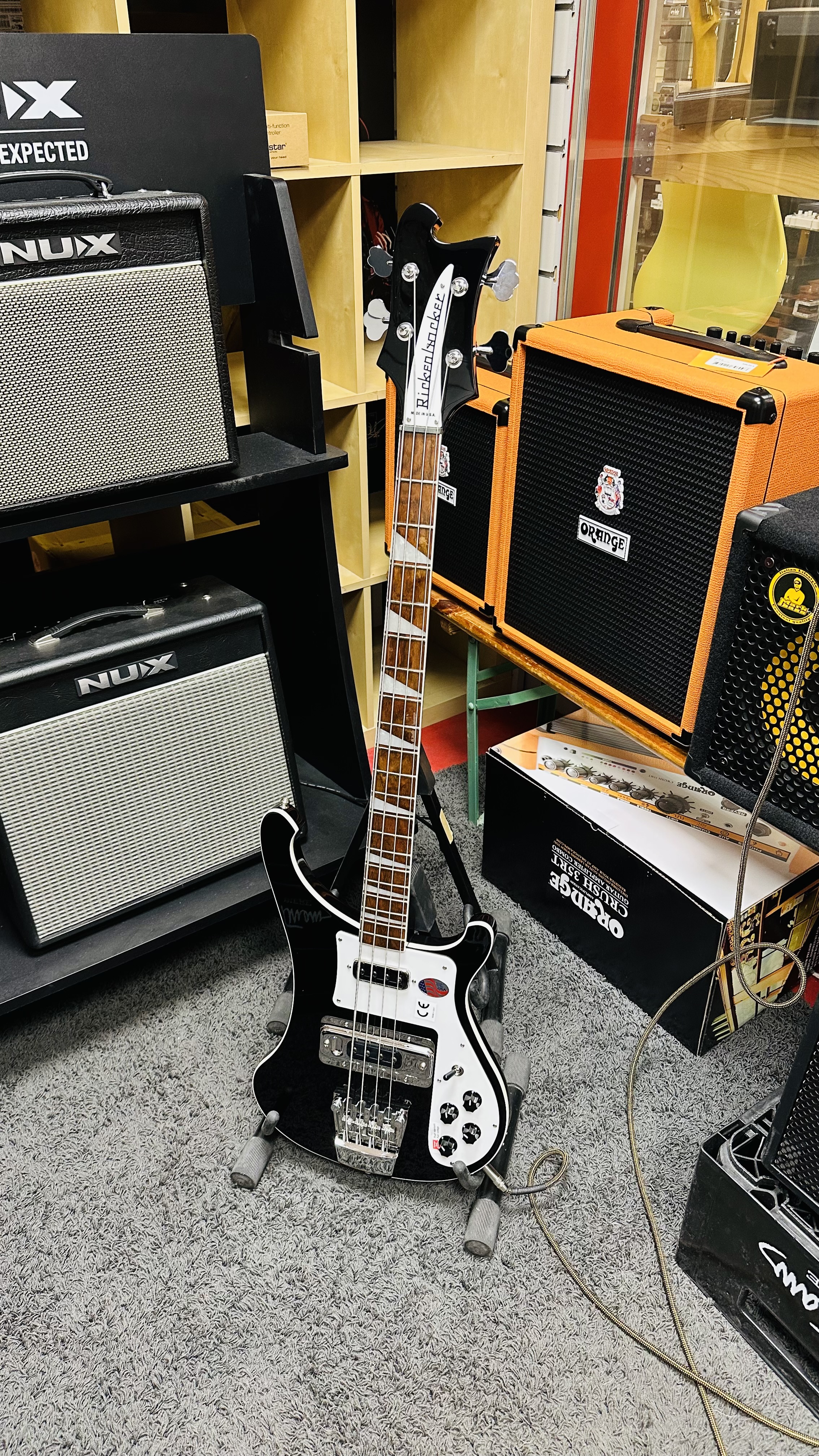 Rickenbacker bass with Orange amp